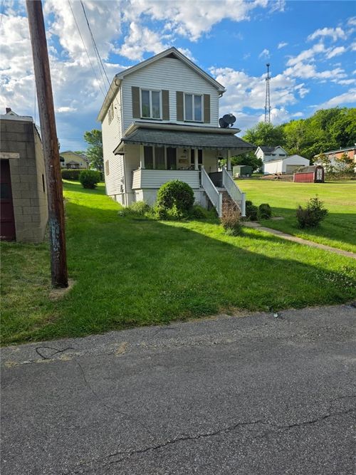 1013 Howell St, Vandergrift, PA, 15690-1640 | Card Image