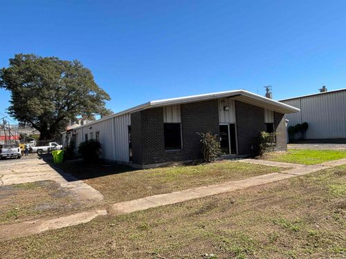 412 N College St, Stuttgart, AR, 72160-3208 | Card Image