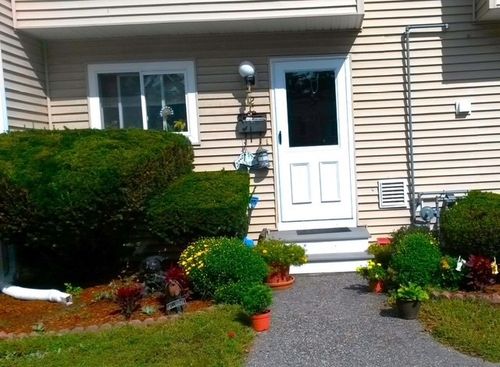 c-2 Markham Cir, Ayer, MA, 01432-1715 | Card Image