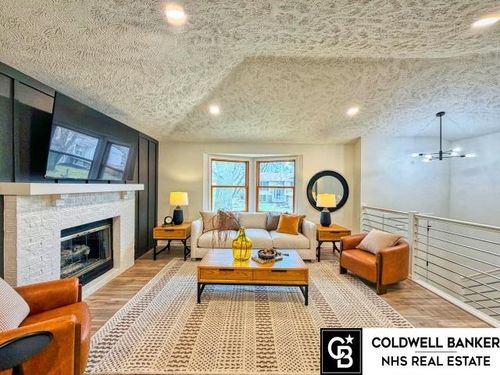 14824 Hillside Plz, Omaha, NE, 68154-1157 | Card Image