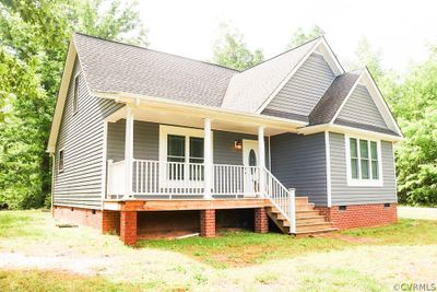 Like new home of 5 acres | Image 1