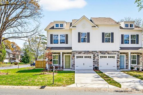 2032 Mandarin Blvd, Charlotte, NC, 28205-7449 | Card Image