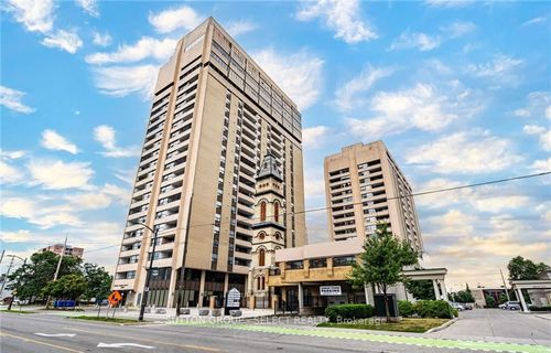 1102-389 Dundas St, London, ON, N6B3L5 | Card Image