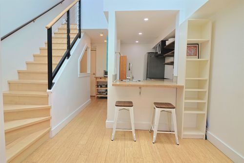 21-1345 W 4th Ave, Vancouver, BC, V6H3Y8 | Card Image
