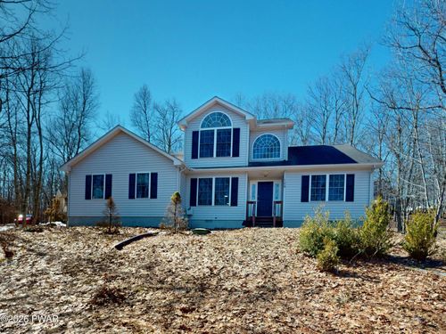 104 Shannon Ct, Bushkill, PA, 18324-8613 | Card Image