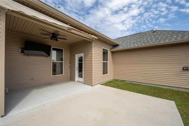 Rear Covered Patio with pull out awning | Image 26