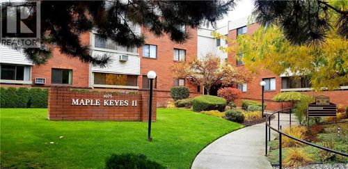 303-1075 Bernard Ave, Kelowna, BC, V1Y6P7 | Card Image