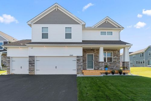 8345 Shire Trl, Woodbury, MN, 55129-5707 | Card Image