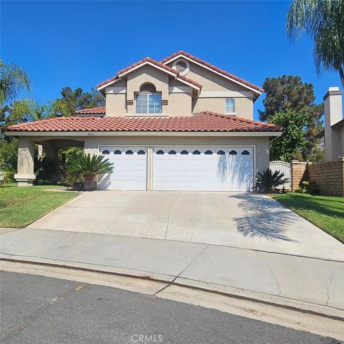 2871 New Castle Way, Corona, CA, 92879-6164 | Card Image