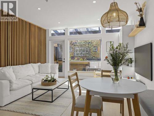 1065 E Pender St, Vancouver, BC, V6A4H9 | Card Image