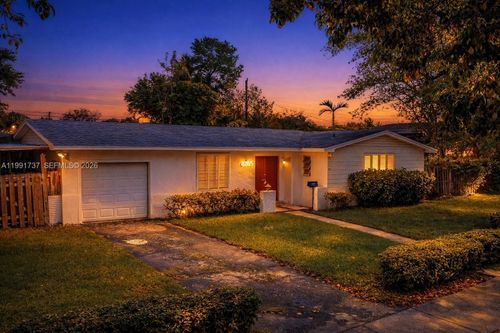 8285 Sw 104th St, Miami, FL, 33156-3551 | Card Image