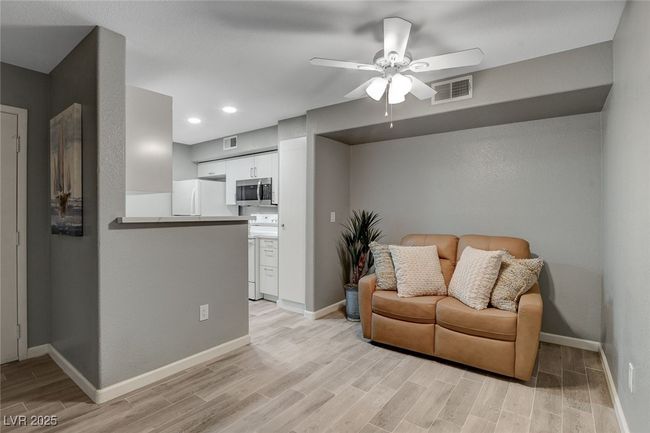 1123 - 2300 E Silverado Ranch Blvd, Condo with 1 bedrooms, 1 bathrooms and null parking in Las Vegas NV | Image 9