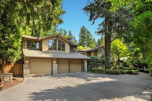8300 Se 82nd St, Mercer Island, WA, 98040-5639 | Card Image
