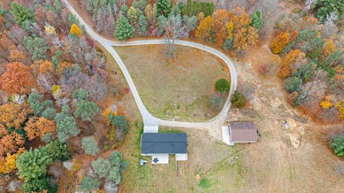 2272 W 104th St, Grant, MI, 49327-9617 | Card Image