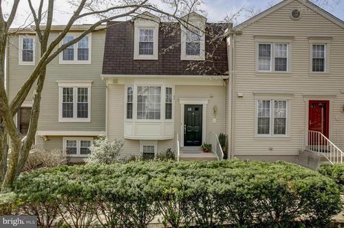 35 Fendall Ave, ALEXANDRIA, VA, 22304-6341 | Card Image