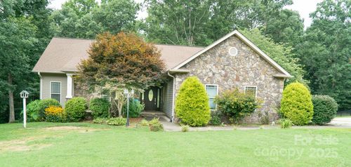 3615 Hollow Oak Ln, Lenoir, NC, 28645-8477 | Card Image