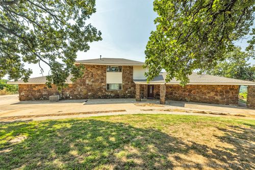 6465 N 230 Rd, Beggs, OK, 74421-2844 | Card Image