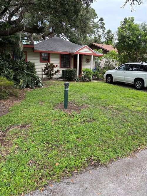 3111 Elmer St, SARASOTA, FL, 34231-7415 | Card Image