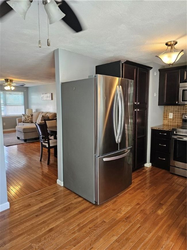 UNIT-606 - 351 New London Ave, Condo with 2 bedrooms, 2 bathrooms and 2 parking in Warwick RI | Image 8