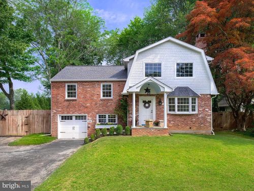 319 W Conestoga Rd, DEVON, PA, 19333-1405 | Card Image