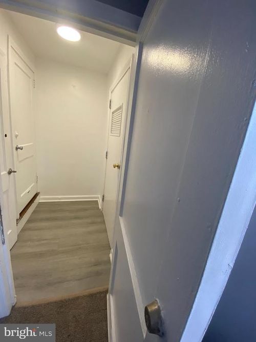 240 E Avon Rd, BROOKHAVEN, PA, 19015-3308 | Card Image