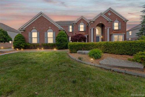1885 Wyngate Dr, Troy, MI, 48098-6546 | Card Image