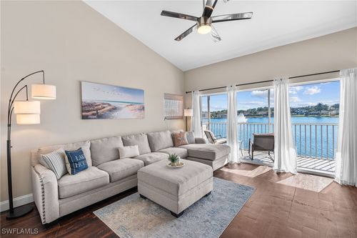 541 Windsor Sq, NAPLES, FL, 34104-8393 | Card Image