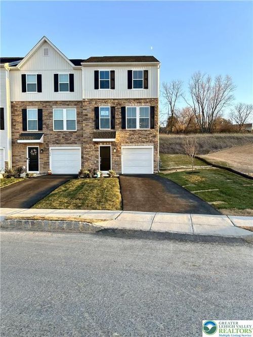 7700 Clayton Ave, COOPERSBURG, PA, 18036-8745 | Card Image