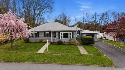 89 Lexington Ave, Dartmouth, MA, 02747-3301 | Card Image