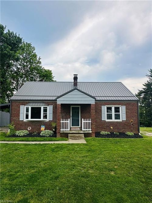5966 Fairdale Dr, Cambridge, OH, 43725-8864 | Card Image