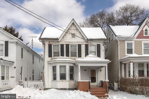 706 W King St, Martinsburg, WV, 25401-2215 | Card Image