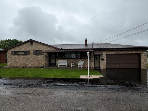 1210 Doris St, New Castle, PA, 16101-4324 | Card Image