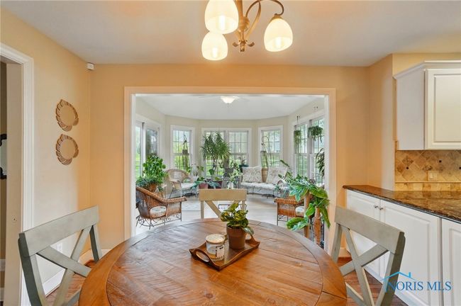 8420 Willow Glen Ct, House other with 4 bedrooms, 3 bathrooms and 2 parking in Holland OH | Image 19