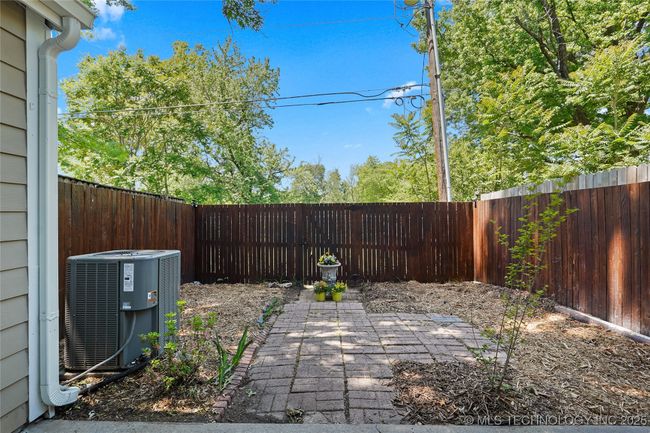 4640 Gary Pl, Townhouse with 2 bedrooms, 3 bathrooms and null parking in Tulsa OK | Image 31