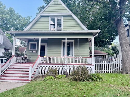213 Grove St, Woodstock, IL, 60098-3325 | Card Image
