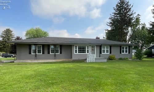 400 Guernsey Dr, Fremont, OH, 43420-3763 | Card Image