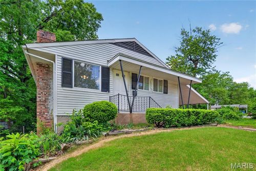 10247 Valley Dr, Saint Louis, MO, 63137-3737 | Card Image