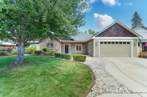 13 Portabello Way, Eagle Point, OR, 97524-8018 | Card Image