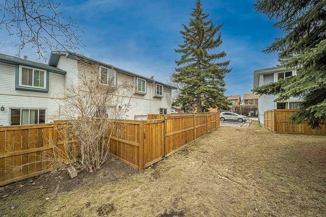 53 - 4810 40 Avenue Sw, Home with 4 bedrooms, 1 bathrooms and 1 parking in Calgary AB | Image 5