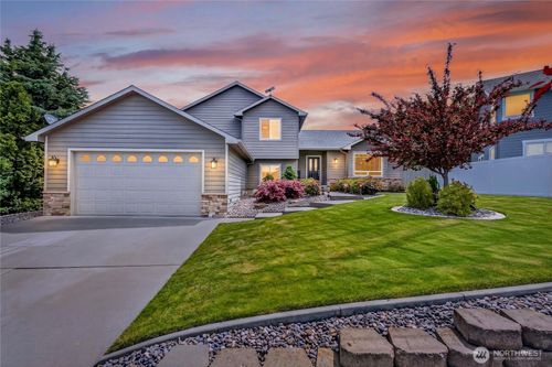 1453 Copper Loop, East Wenatchee, WA, 98802-5598 | Card Image