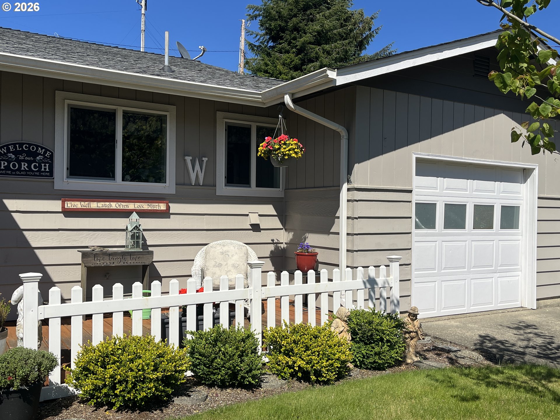 Residential in Reedsport 3