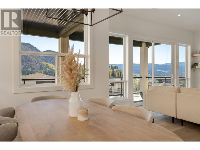 893 Loseth Dr, House other with 6 bedrooms, 4 bathrooms and 4 parking in Kelowna BC | Image 24