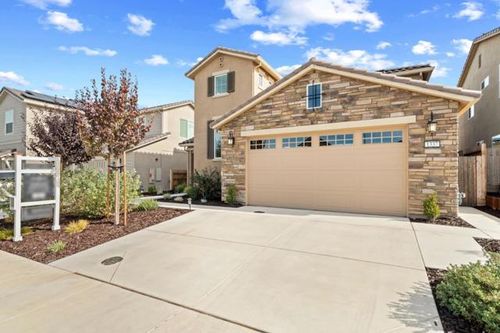  Sunridge Drive, Hollister, CA, 95023 | Card Image