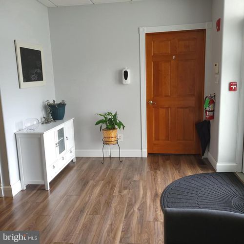 404-402 S Main St, Williamstown, NJ, 08094-1729 | Card Image
