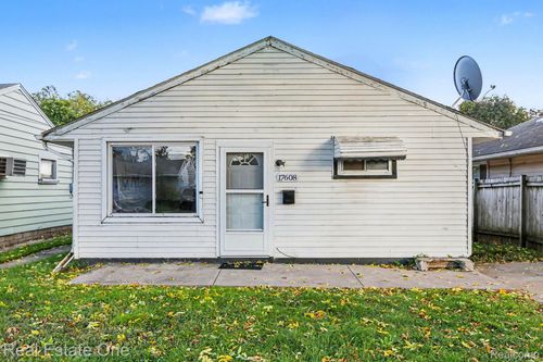 17608 Flora St, Melvindale, MI, 48122-2315 | Card Image