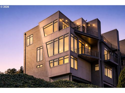 4644 S Kelly Ave, Portland, OR, 97239-4220 | Card Image