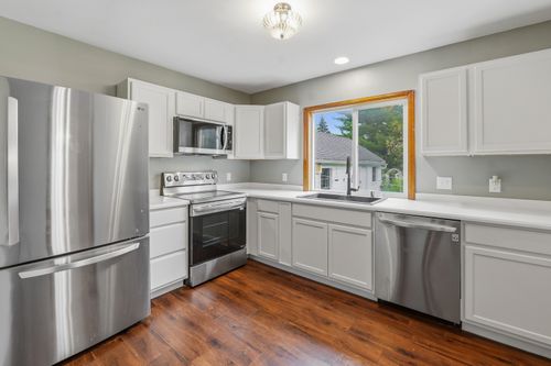 329 Schwartz St, Plymouth, WI, 53073-1519 | Card Image