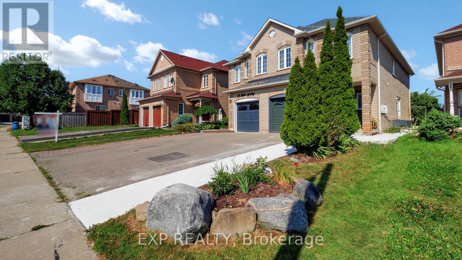Residential Lease in Brampton (Fletcher's Creek Village) 3