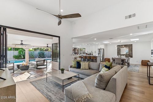 10434 N 82nd Pl, Scottsdale, AZ, 85258-1318 | Card Image