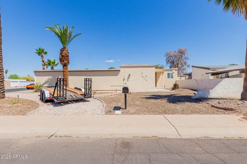 10472 W Devonshire Ave, Phoenix, AZ, 85037-5811 | Card Image